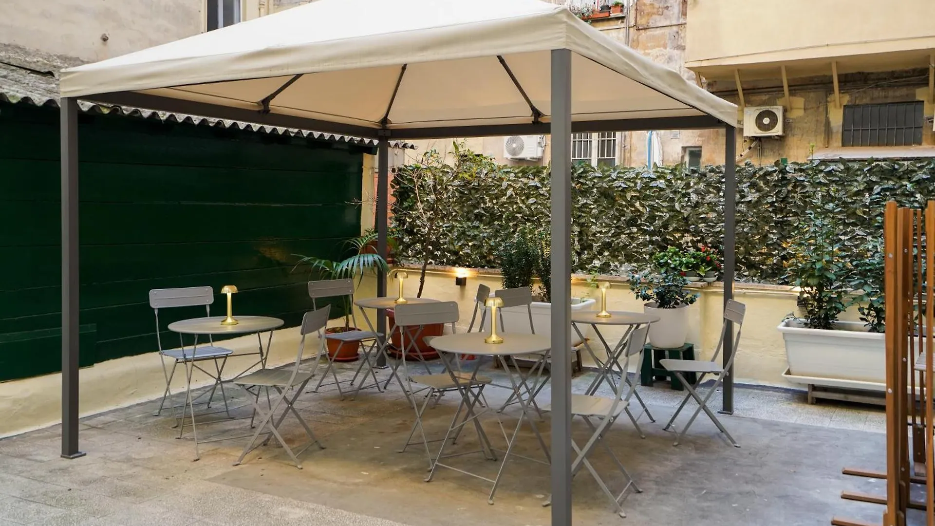 Charm&Bella Guesthouse Roma 0*,  Italia